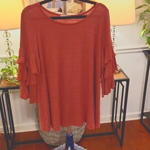 Love In blouse, Size Small, Color Salmon, 3/4 tiered ruffled sleeves, round neck